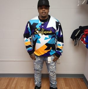 Meet your Posher, Derrick